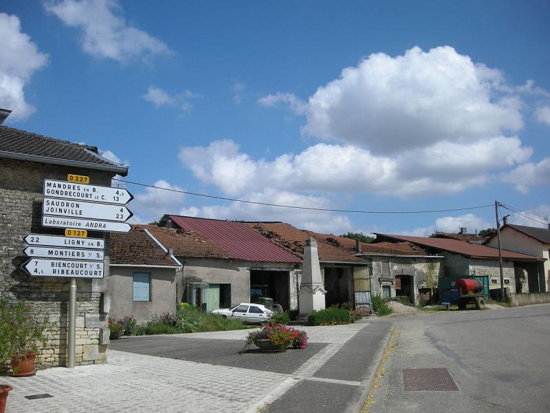 Monument aux morts de Bure, dans le département de la Meuse.