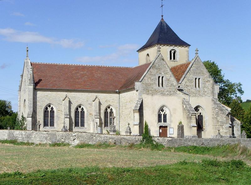  L'église Saint-Loup, à Buxeuil, dans le département de l' Aube.