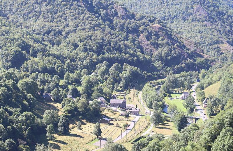 Vue du village de Camous.