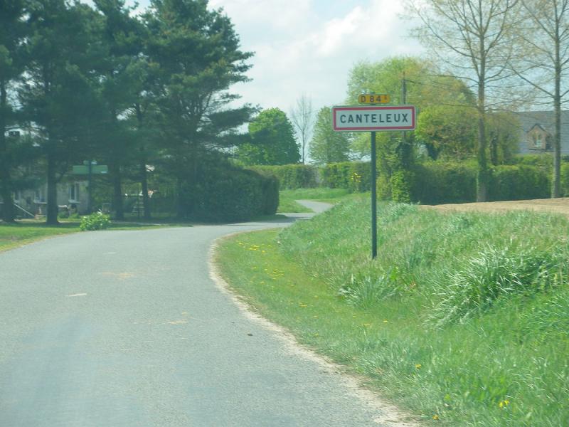  Une entrée de Canteleux, dans le département du Pas-de-Calais.