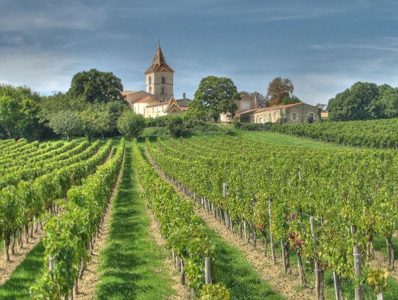 La commune de Cars (près de Blaye), dans le département de la Gironde.
