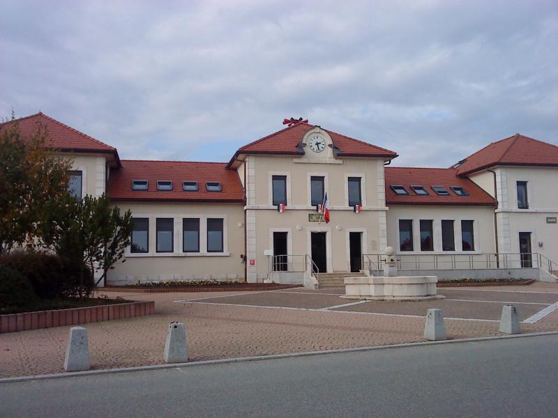Mairie de Cessy.