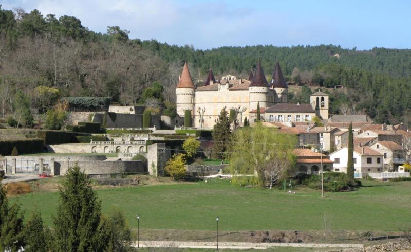Village de Chambonas,  dans le département de l'Ardèche.