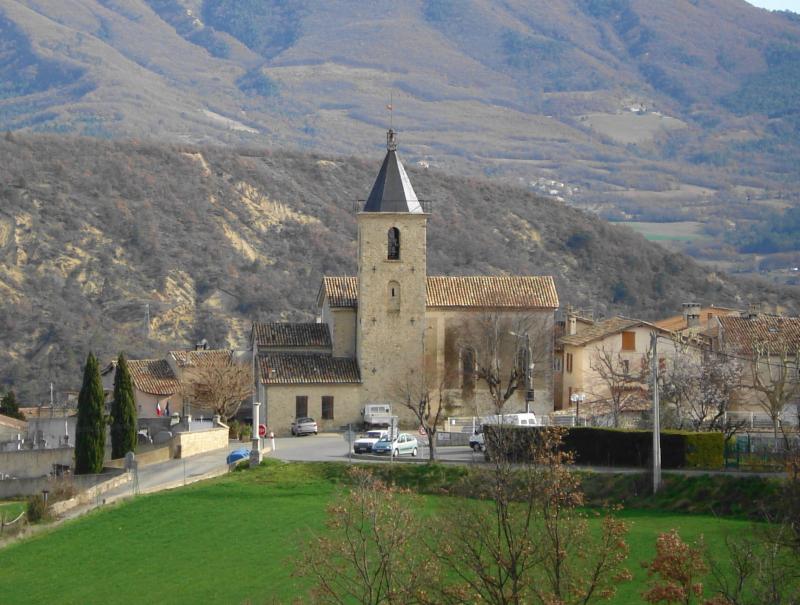 Vue de Champtercier, dans le département des Alpes-de-Haute-Provence.