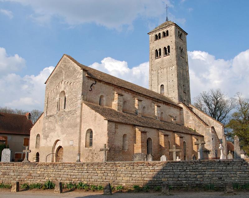  Église Saint-Martin à Chapaize, dans le département de Saône-et-Loire.