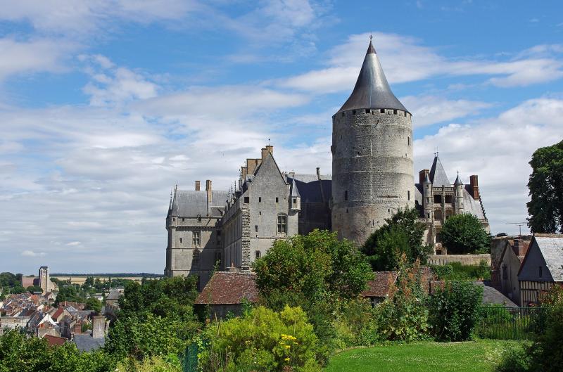  Le château.