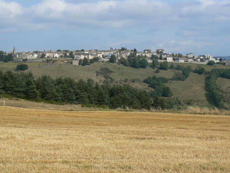 Vue générale de Châteauneuf-de-Randon, dans le département de la Lozère 