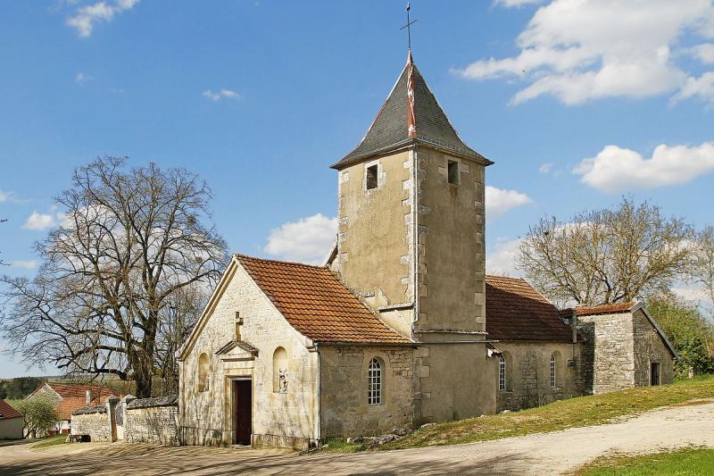 Enclos paroissial rue de l'Église à Chaugey,  dans le département de la Côte-d'Or.