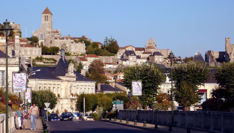 Chauvigny.