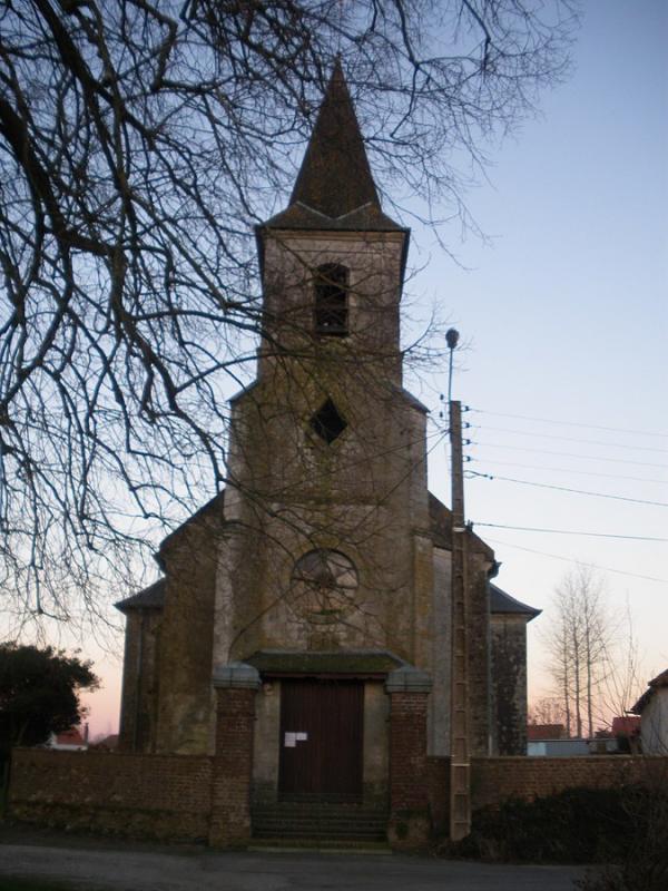  L'église Saint-François-d'Assise à Chériennes, dans le département du Pas-de-Calais.
