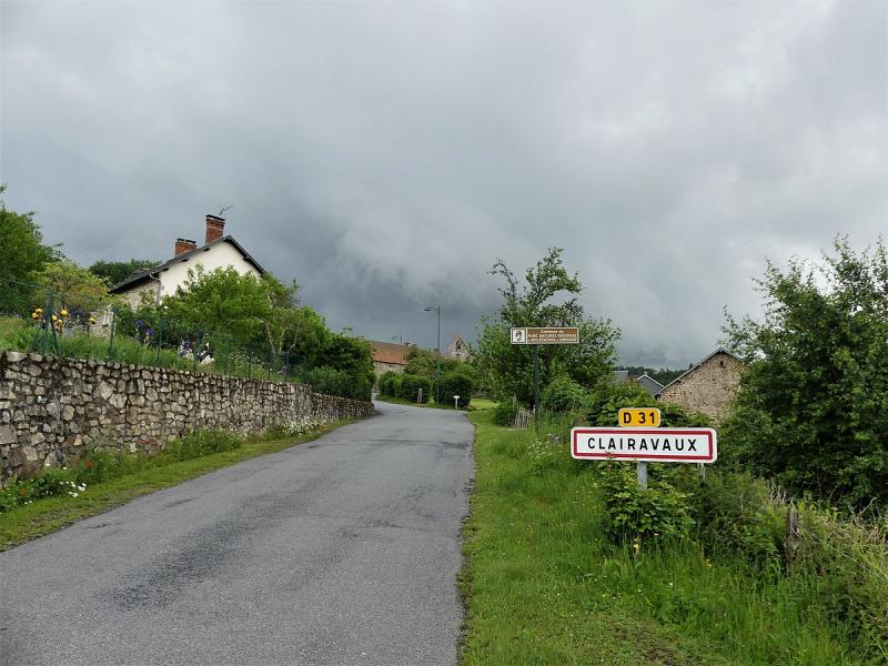  L'entrée du bourg de Clairavaux, dans le département de la Creuse.