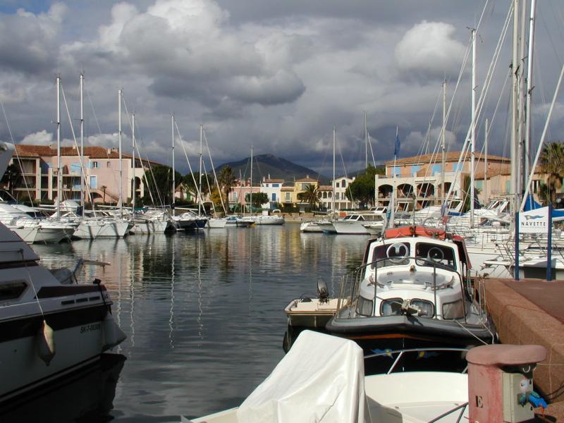 Photo du port de Cogolin, en région Provence-Alpes-Côte d'Azur.