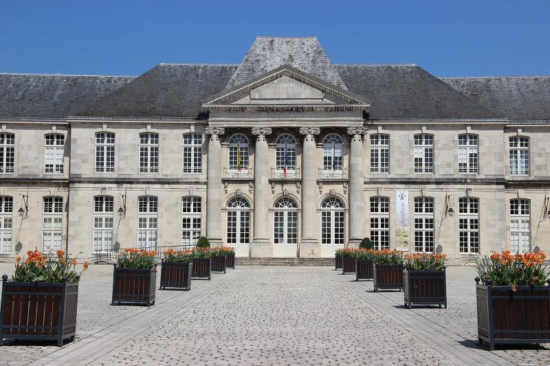 Le corps central du château Stanislas.