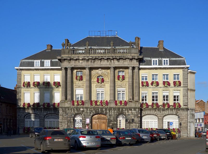 L'hôtel de ville de Condé-sur-l'Escaut (Nord).