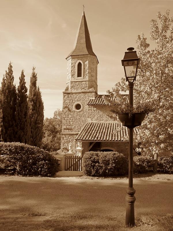 L'église de Contrazy, dans le département de l'Ariège.