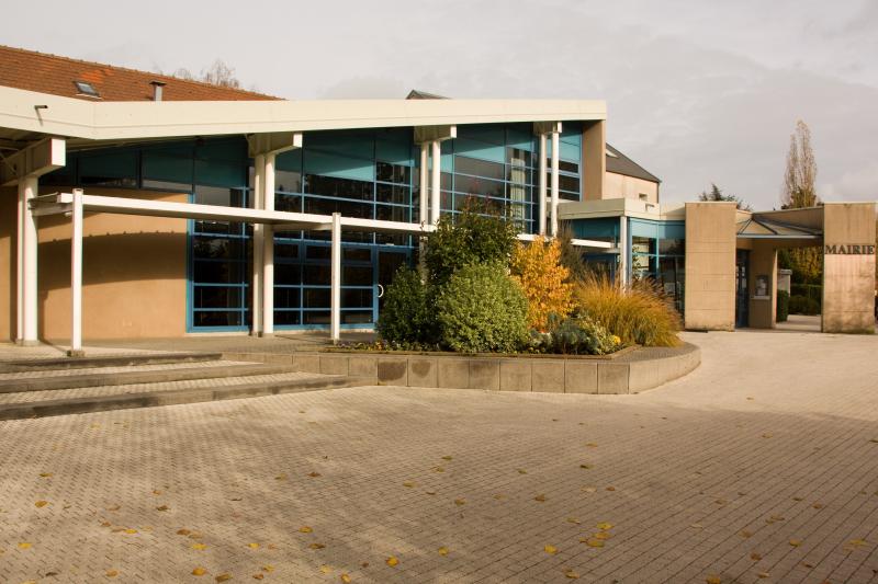 Photo de l’hôtel de ville de  Information Courcouronnes, en région Île-de-France.