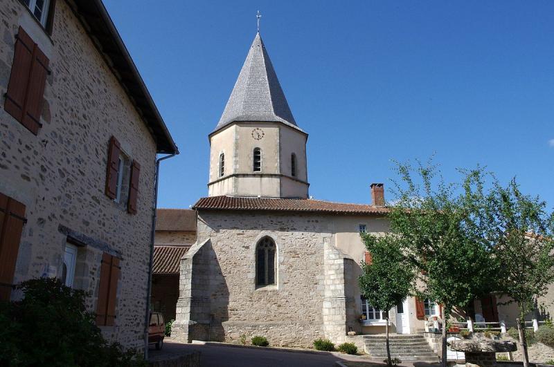 L'église Saint-Pierre-ès-Liens, Cussac,  dans le département de la Haute-Vienne.