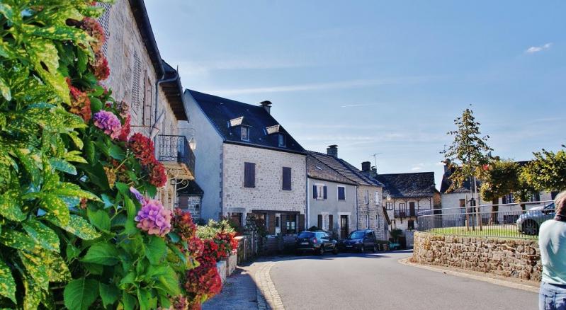  Le bourg de Darazac.