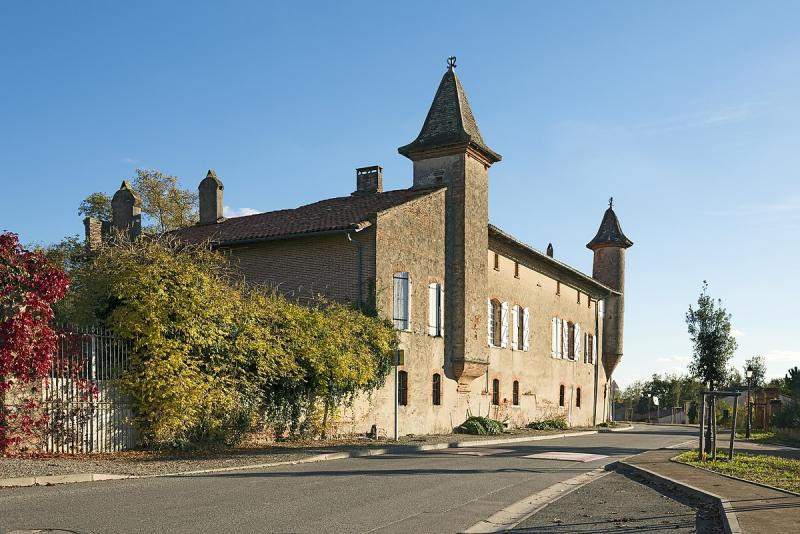 Le Château de Peyrolade à Daux, dans le département de la  Haute-Garonne.