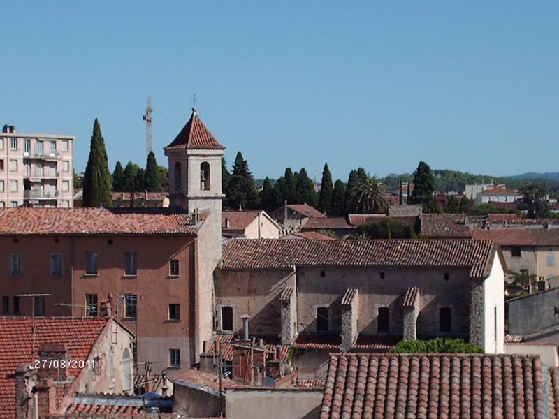 Photo du couvent et de la chapelle des Minimes, à Draguignan, en région Provence-Alpes-Côte d'Azur. 