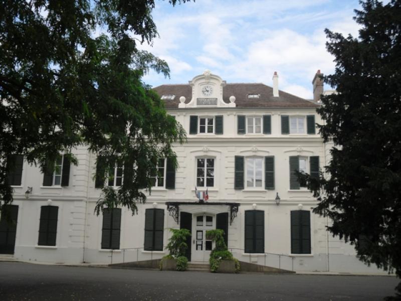 L’ancien hôtel de ville.