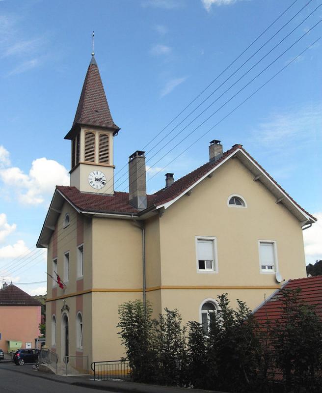 La mairie de la commune de Dung, dans le département du Doubs.