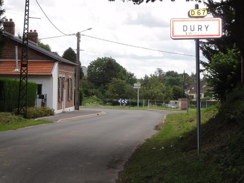 Panneau d'entrée de l'agglomération de Dury, dans le département de l'Aisne.