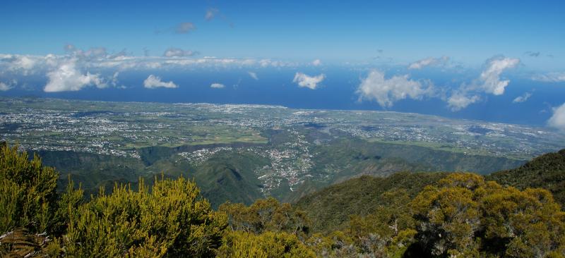Commune française d'Entre-Deux, située dans le département et la région de La Réunion.