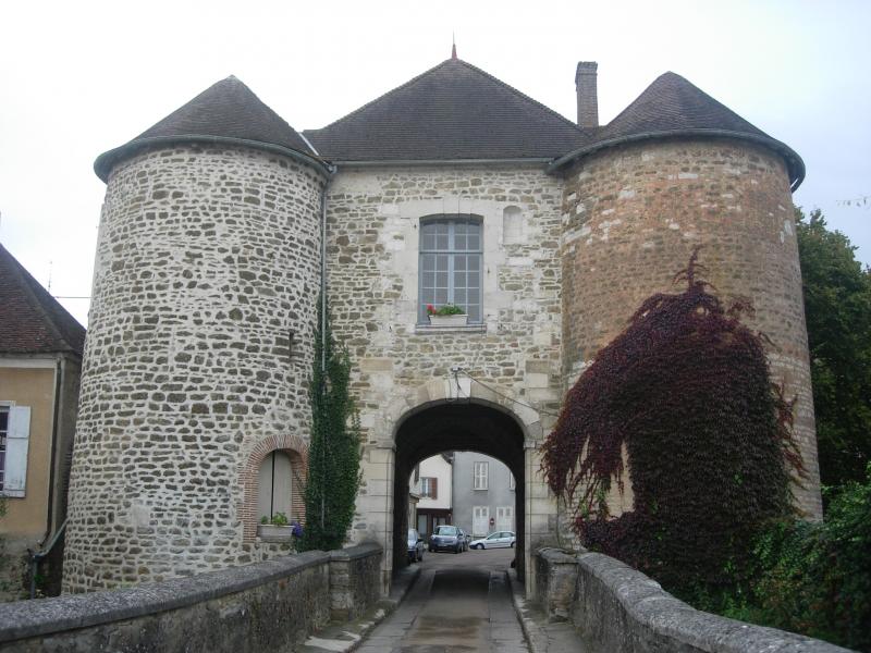 Porte Saint-Nicolas., à Ervy-le-Châtel.