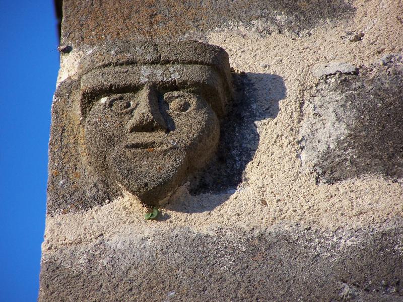 Eglise d'Escots ; détail sur le clocher René Vidal.
