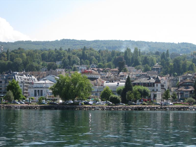 Vue d'Évian-les-Bains.