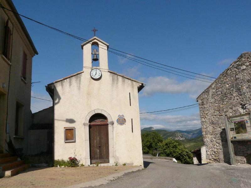 L'église du village d'Eyrolles, dans le département de la Drôme.