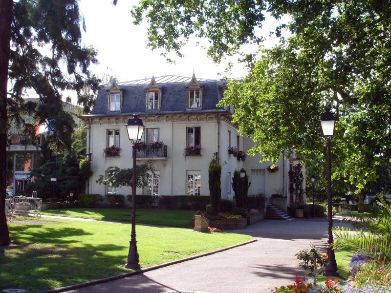Photo de l'ancien hôtel de ville de Franconville, en région Île-de-France. 