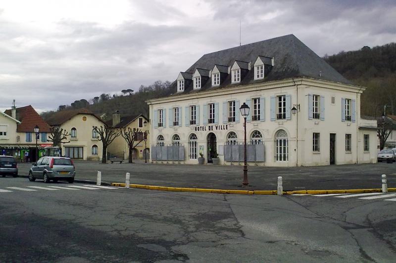 Mairie de la commune de Gan, dans le département des Pyrénées-Atlantiques.