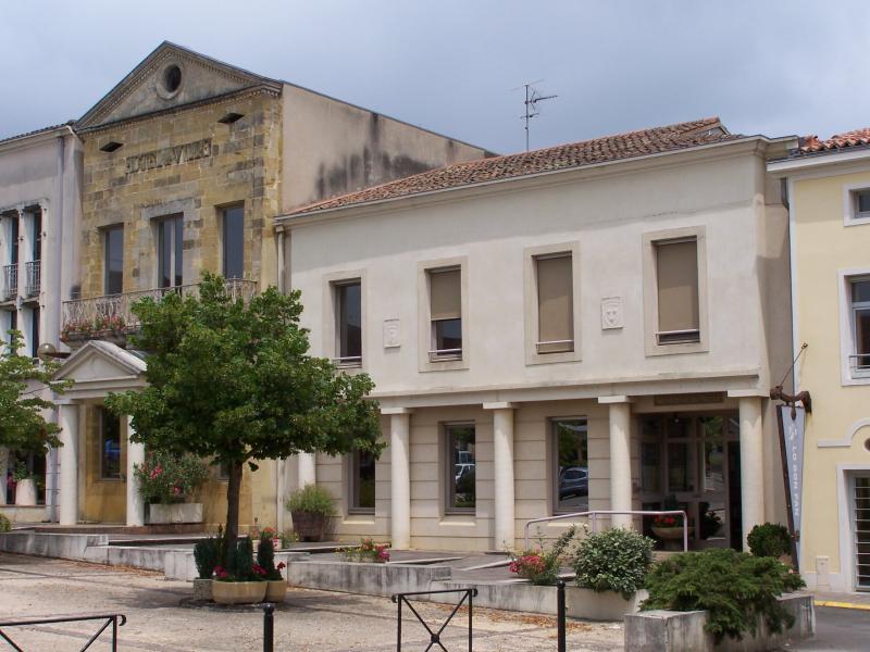 L'hôtel de ville de Geaune, dans le département des Landes.
