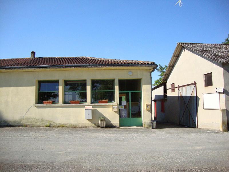  Mairie de Giscaro, dans le département du Gers.