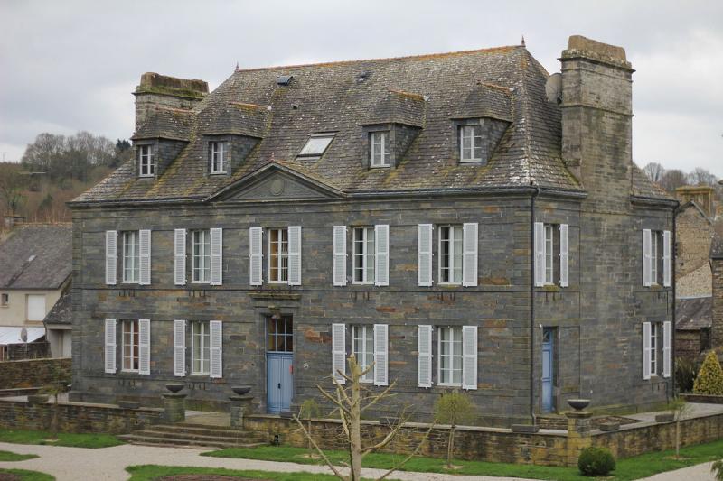 Mairie de Gouarec, dans le département des Côtes-d'Armor.