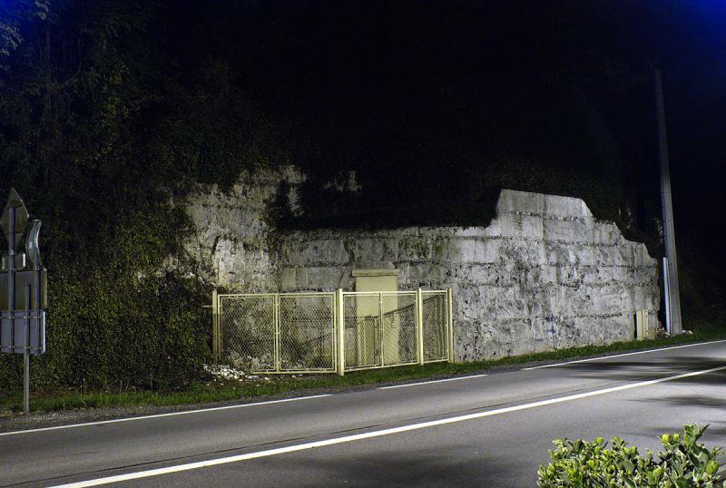 Entrée de la grotte de Gouy sur la RN15; dans le département de la Seine-Maritime.