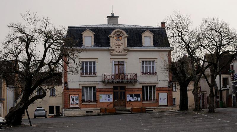 Mairie de Graçay, dans le département du Cher.