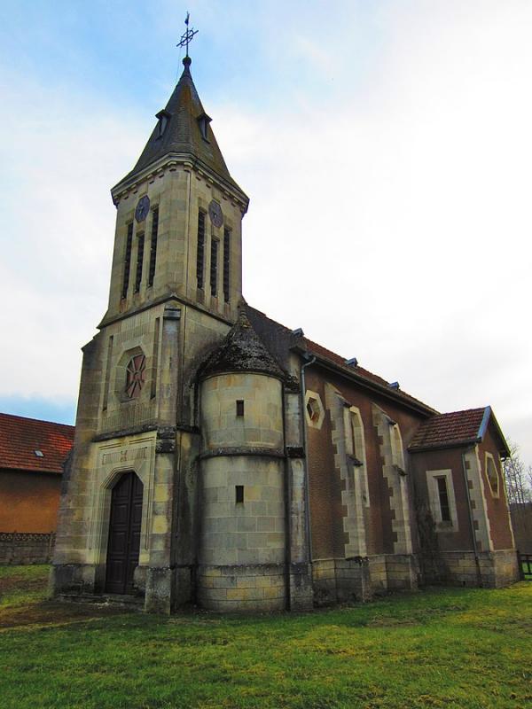  Église de l'Assomption, à Gremilly.