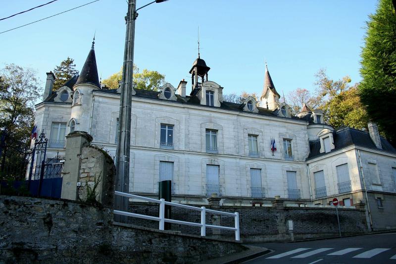 Mairie de Hardricourt.