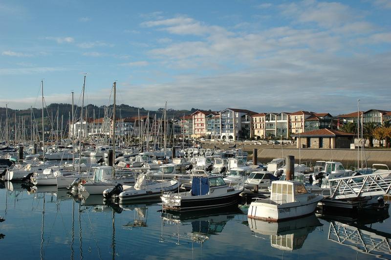 Le port de plaisance.
