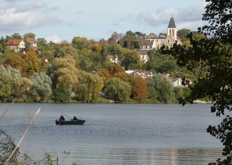 Photo de la commune de Herblay et son bourg ancien en bord de Seine, en région Île-de-France. 