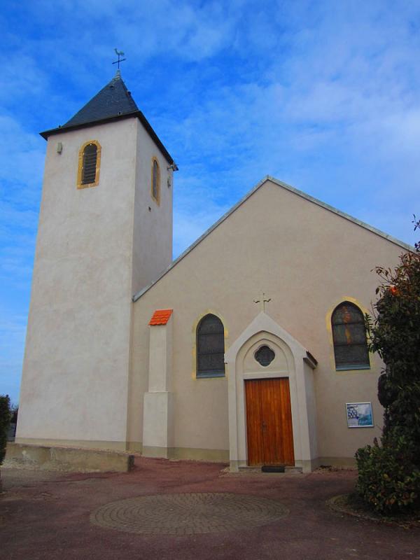 Église Saint-Martin d' Ineuil, dans le département du Cher.