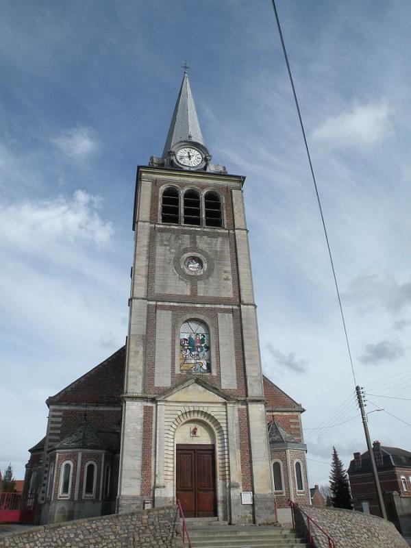 Église  de la commune d'Iwuy dans le département du Nord.