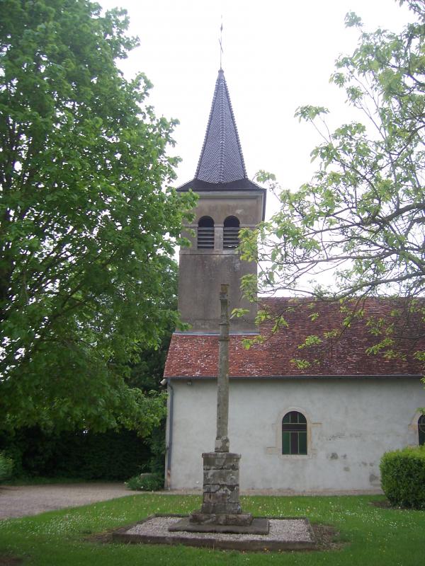Église de la commune de Juif, dans le département de la Saône-et-Loire.