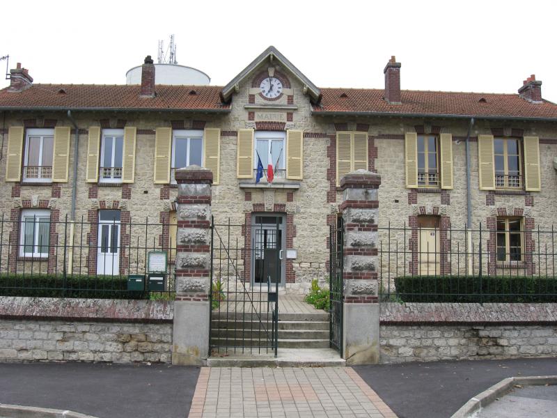 Photo de la mairie-école de Juilly, en région Île-de-France. 