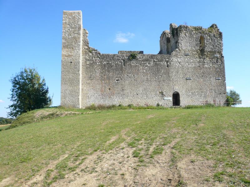 Château de Lagardère, dans le département du Gers.