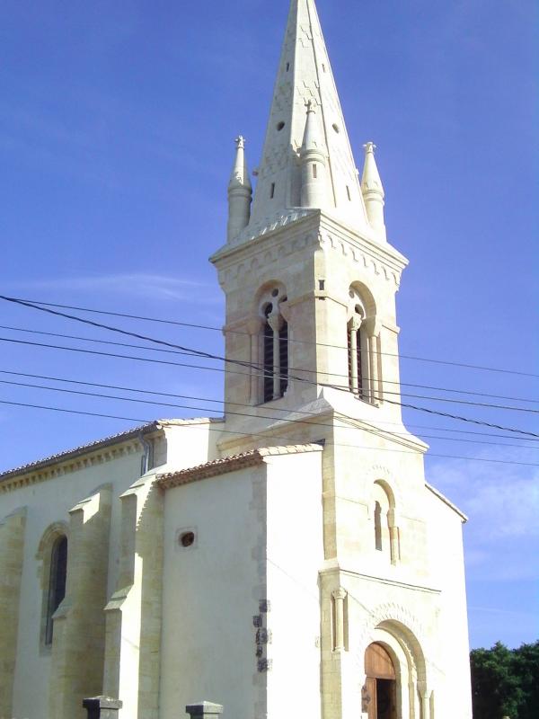 Eglise de Lanton du XIIe, dans le département de la Gironde.