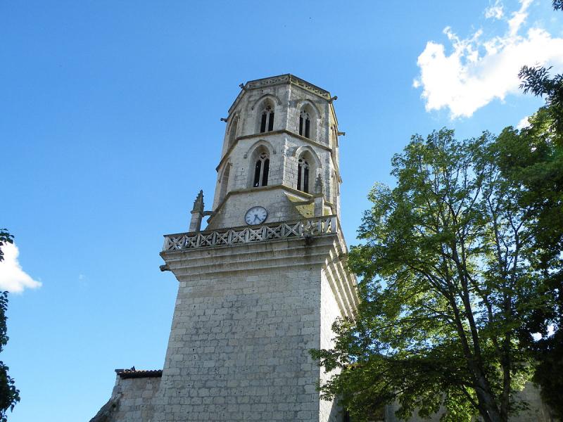 L'église Sainte-Marie-Madeleine de Larrazet.